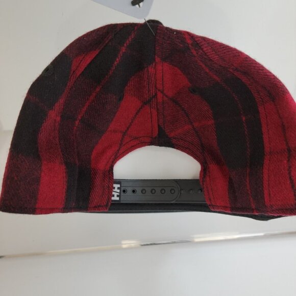 Helly Hansen Wool Flat Brim Snap Back Hat Red Black NWT - Picture 5 of 7